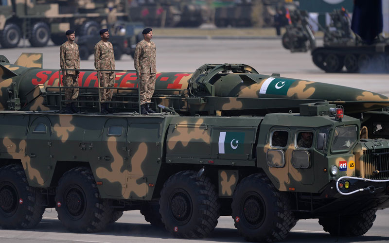 Pakistan, Indian Defence Minister, nuclear arsenal