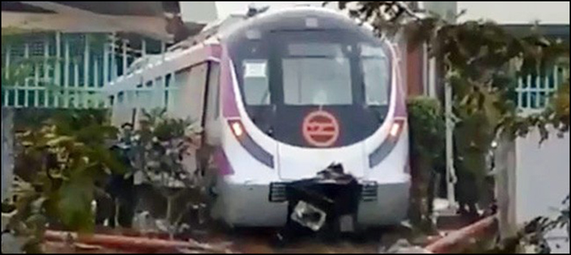 Driverless Delhi metro train crash