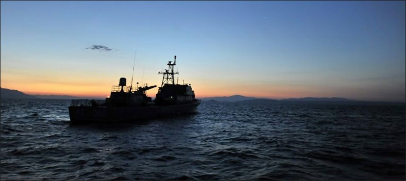 migrant boat