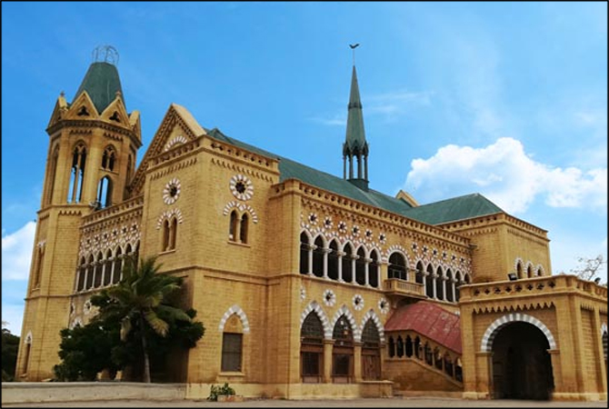Karachi, Frere hall, World war