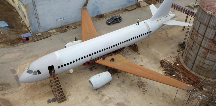 Plane replica Chinese aviation