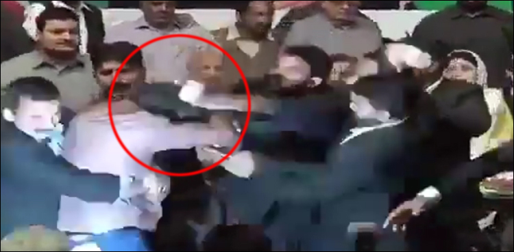 PML-N supporter