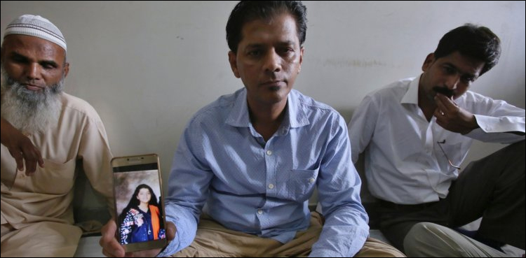 Sabika Sheikh father