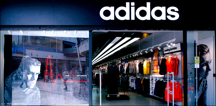 Adidas takes 12-10 lead over Nike in World Cup shirt deals