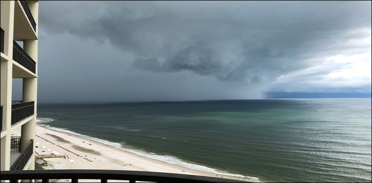 Once mighty storm Alberto fizzles, but can still soak U.S.