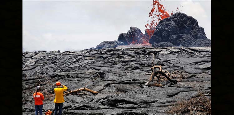 Hawaii street swallowed by lava as more homes burn