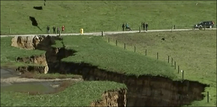 New ZEALAND Sink hole