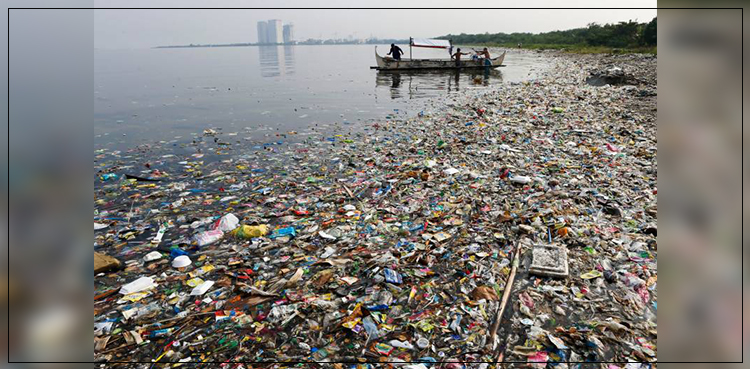 Pakistan plastic dump river