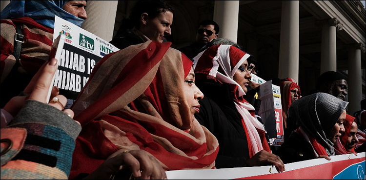 US restaurant chain in hijab row orders diversity training