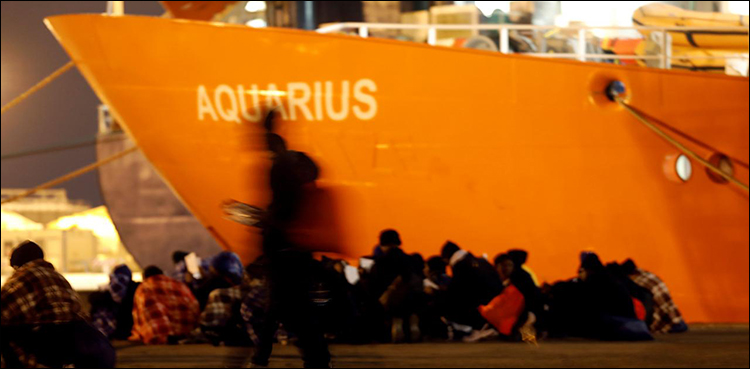 Italy shuts ports to migrant boat, asks Malta to open its doors
