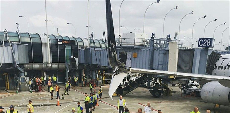 Two planes collide on the ground at Chicago Airport