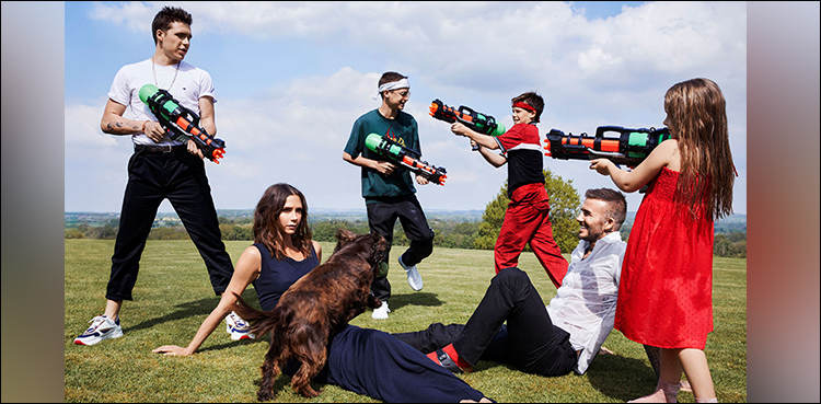 Victoria Beckham Poses with Husband David: 'We're Stronger Together'