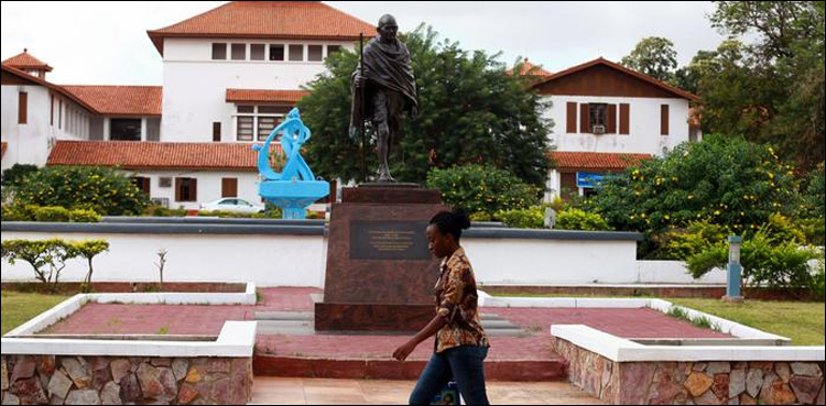 gandhi statue mallawi