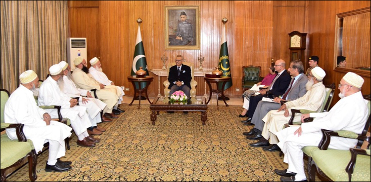 President Arif Alvi Bohra community
