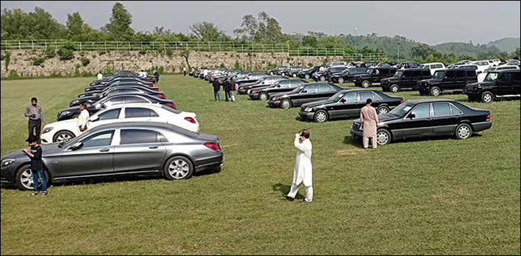 Auction vehicles