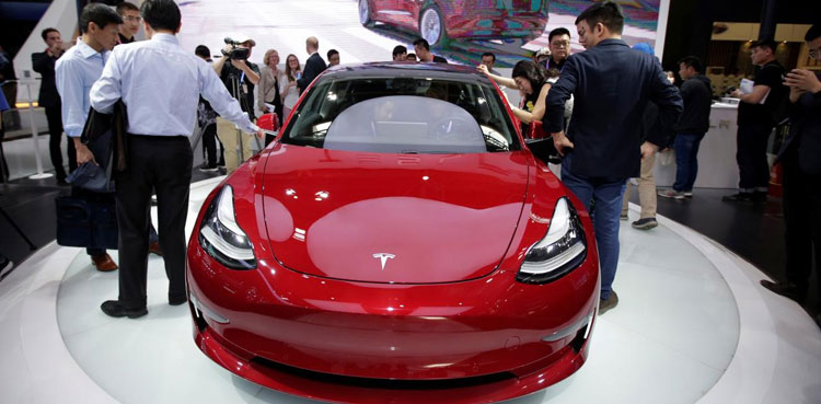 Tesla shares bitcoin