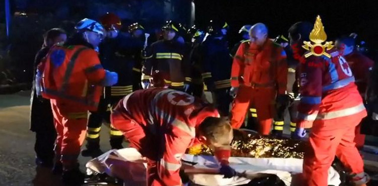 Spain nightclub fire, six dead, rescuers
