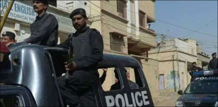peshawar, cops, police, arrest, open fire on vehicle