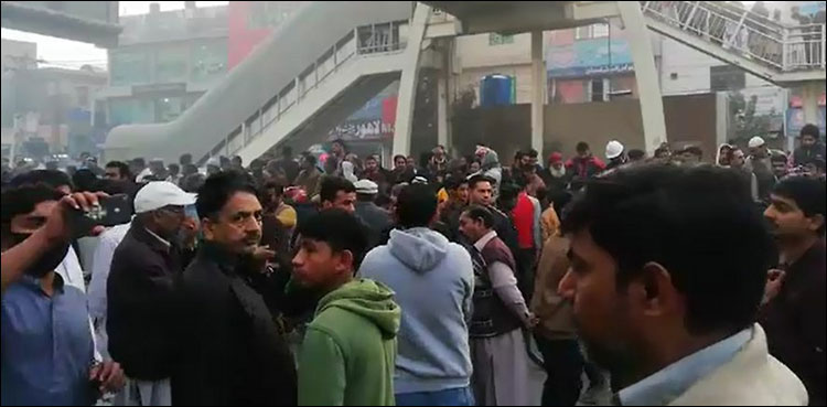 Sahiwal Family stages sit-in against police