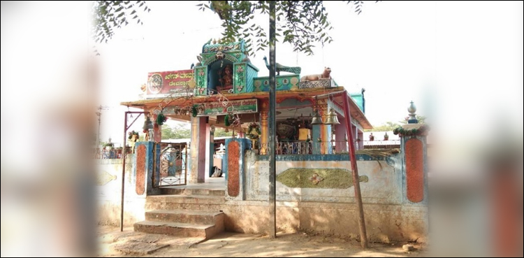 Hindu temple land, Gambat, SHC restraining order