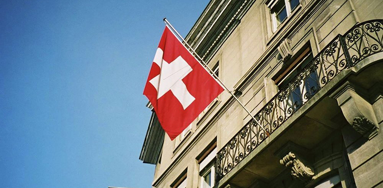 Swiss government, armoured personnel carriers, Ukraine
