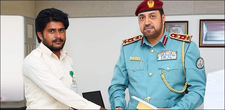 UAE police, honours, Pakistani expat, help