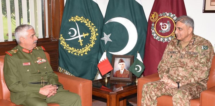 COAS Bajwa and Bahrain commander Lieutenant General Sheikh Mohamed Bin Isa Bin Salman Al-Khalifa