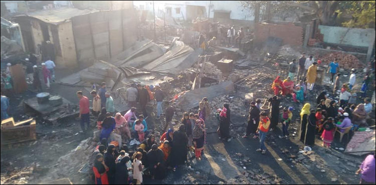 Police, 200 homes, Muslims, India, Meerut