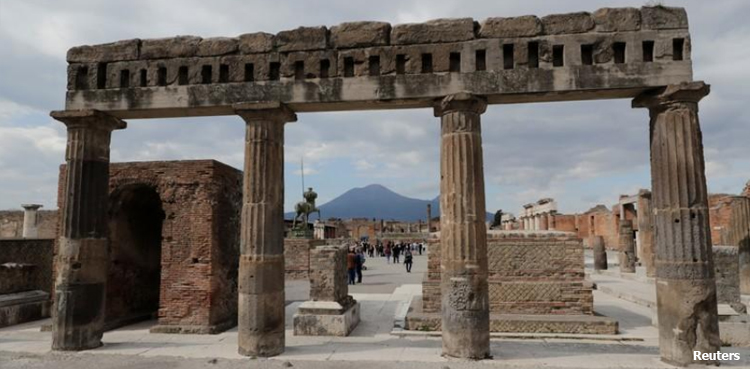 Pompeii secrets slaves