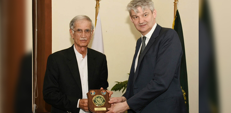 Pakistan, UK, defence relationships