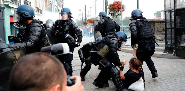France water protest, agro-industry water grab