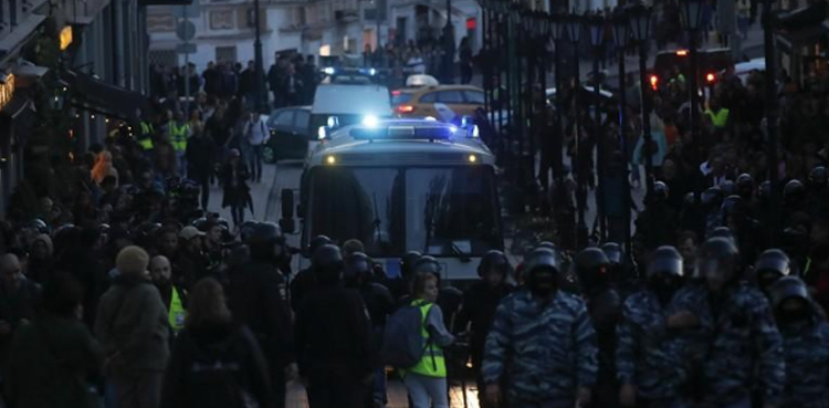 UN voices alarm, thousands arrests, Russia protests