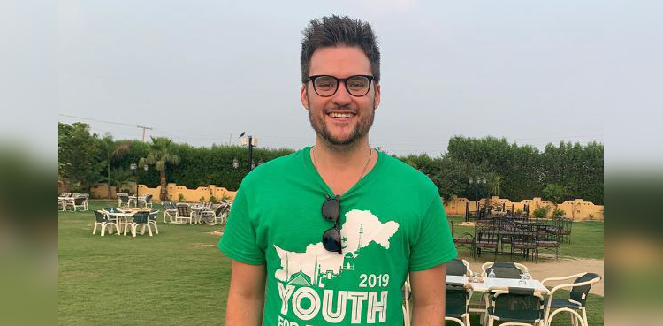 Jeremy McLellan, Urdu, Pakistan