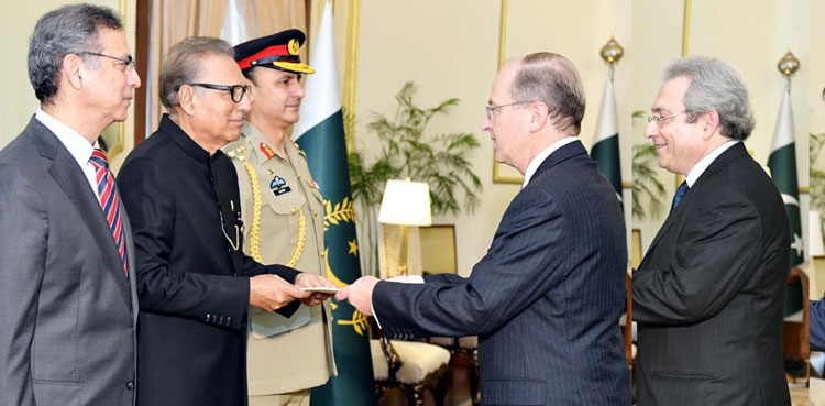 President Alvi, Kashmir, Occupied Kashmir, Indian Occupied Kashmir, International Community, India, Indians
