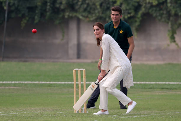 Kate Middleton played cricket