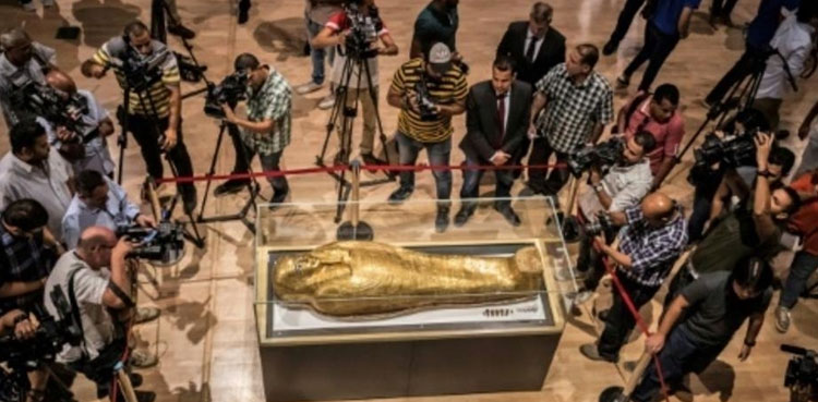 Stolen golden coffin