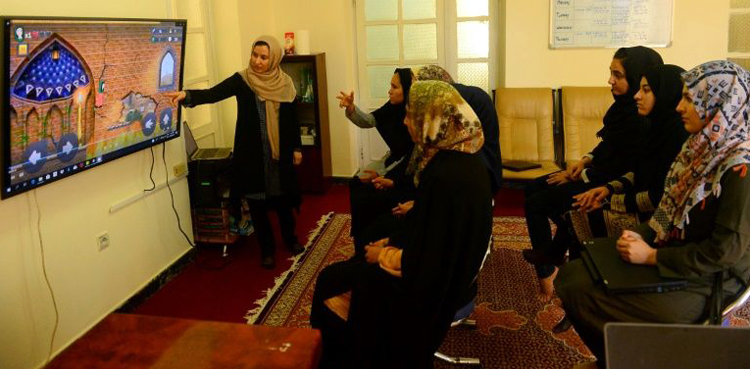 Afghan, girl coders