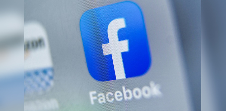 Facebook bans add weapon accessories