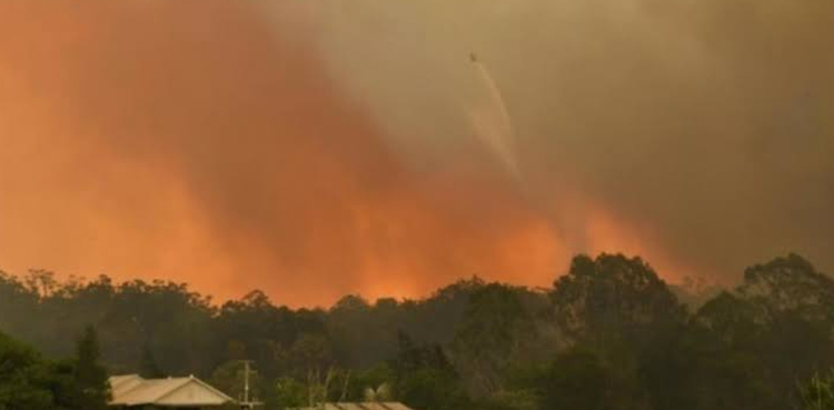 Helicopter crash Australia bushfire operation