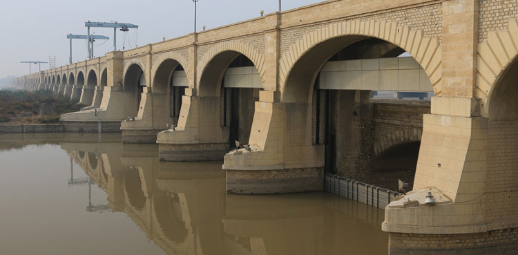 Sukkur Barrage closure, 15 days, cleaning renovation work