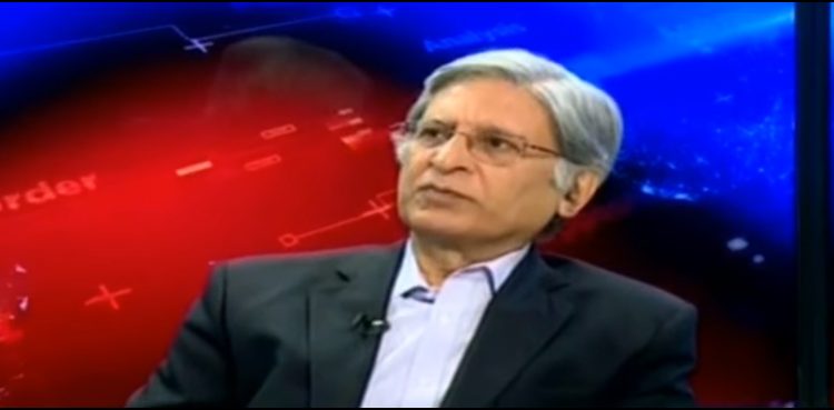 Aitzaz Ahsan Lawyers Attack PIC