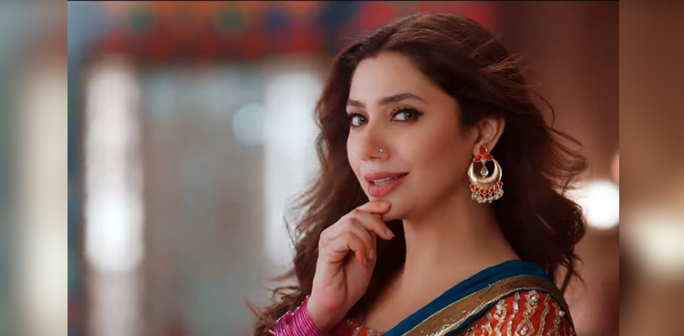 Mahira Khan, dance