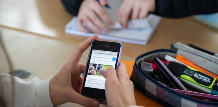 Mobile phone ban educational institutions Lahore schools