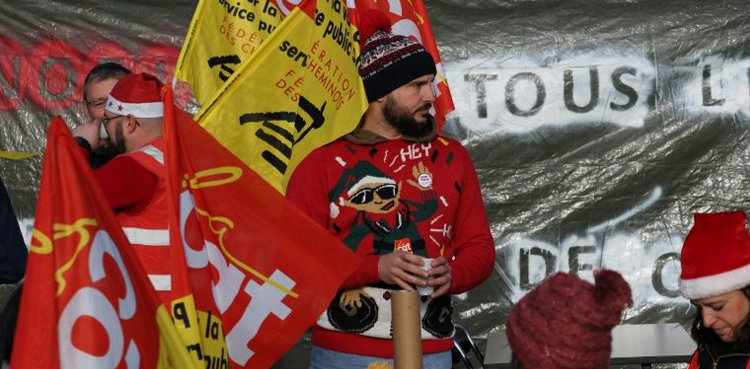 France major disruptions, unions call strike