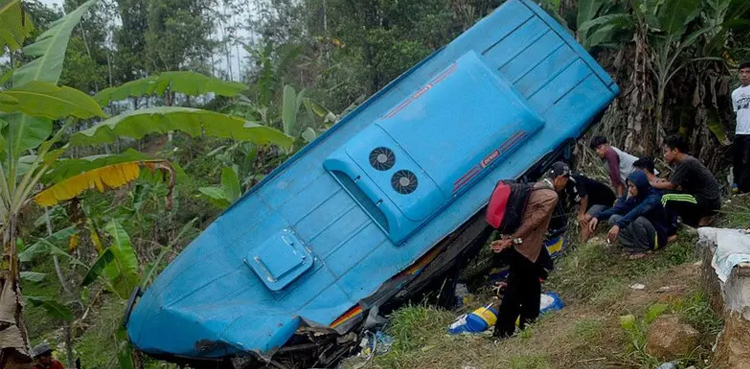 South Africa Bus crash, nine dead, ANC election rally