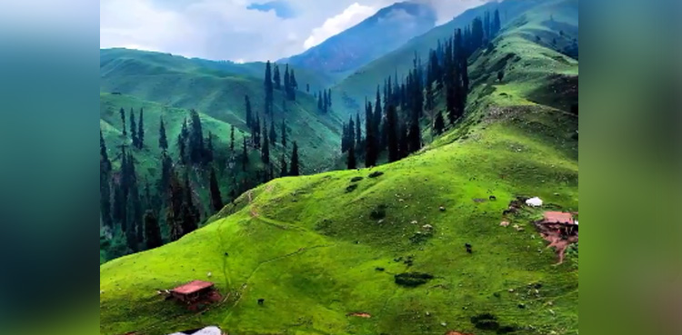 Pakistan, Forbes, travel list