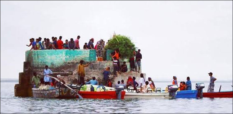 Keenjhar Lake