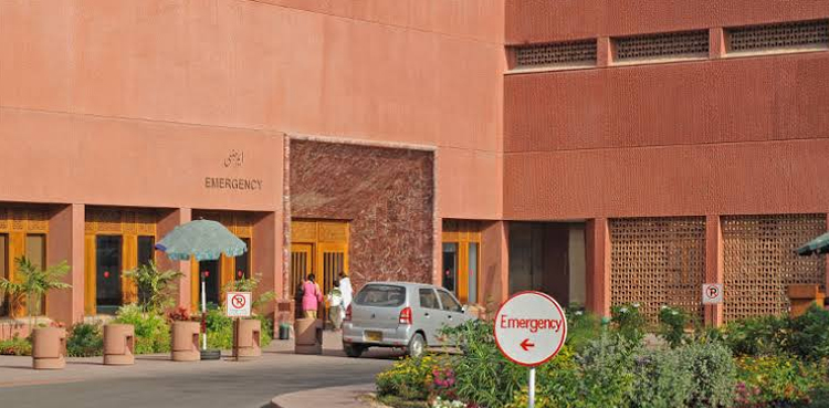 China hospital attack, 10 dead or wounded