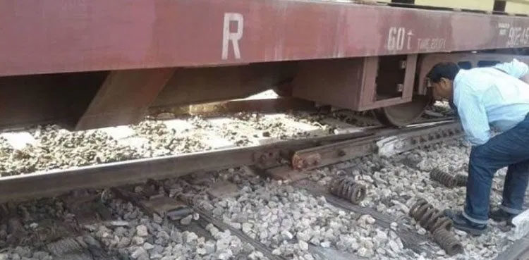 11 Bogies, freight train, train derailed, Chaghi district
