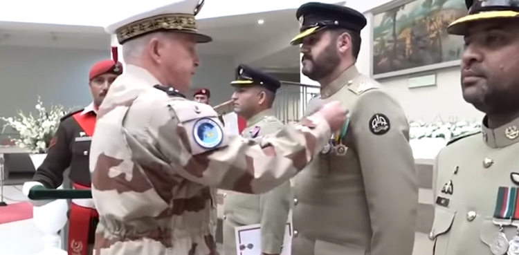 Pakistan Army pilots France medals